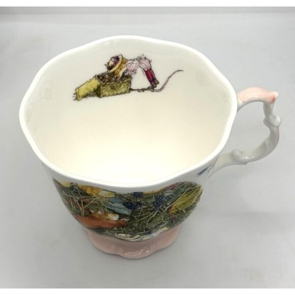 Royal Doulton 1998 Brambly Hedge Teacup With Autumn Design - Picture 2 of 6